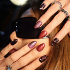 DEADLINE uñas press-on K-pop detalle
