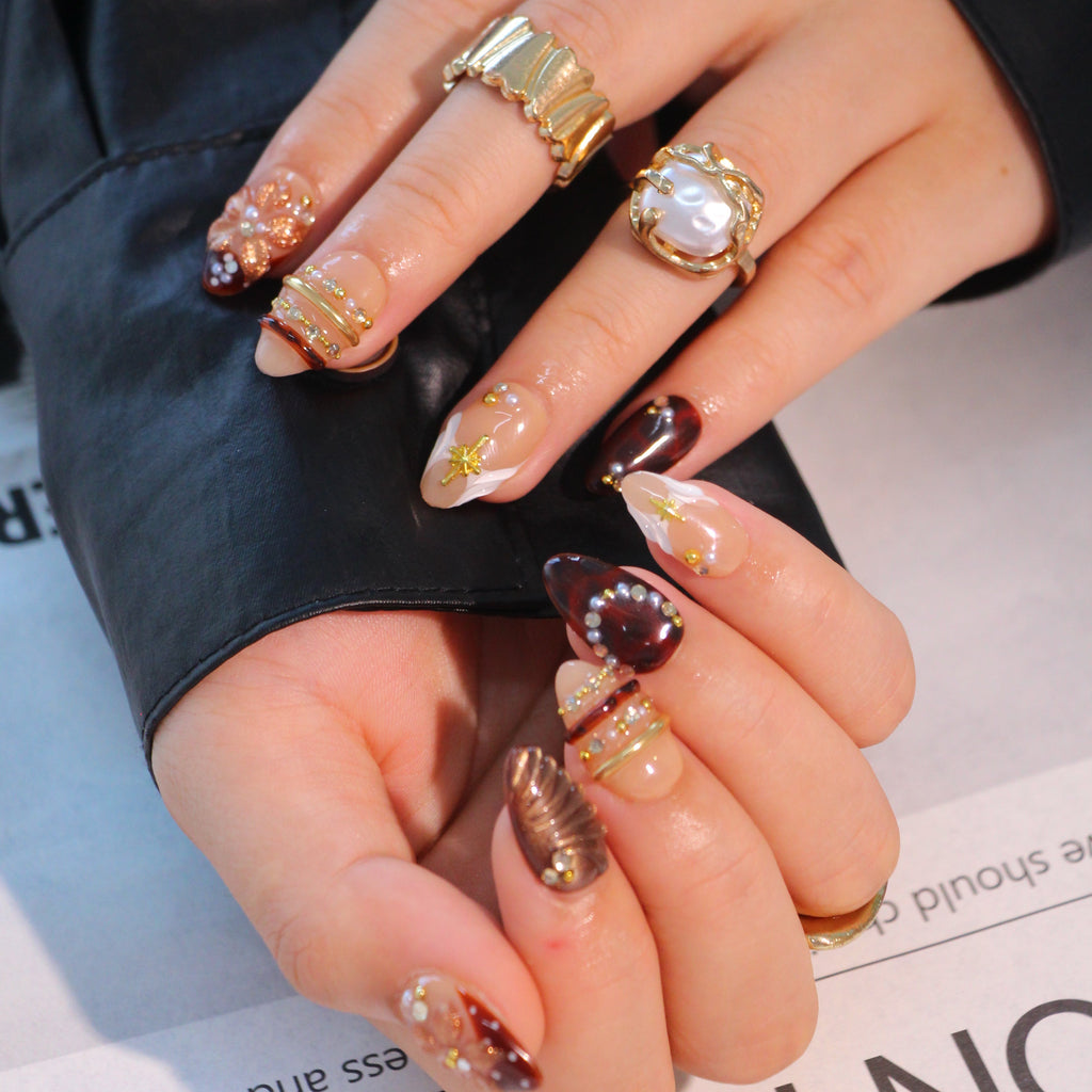 Golden Chestnut uñas press-on detalle 1