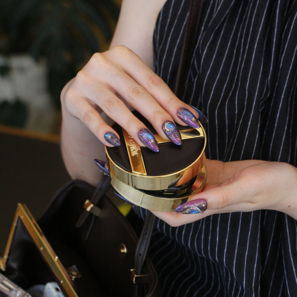 Midnight Galaxy uñas press-on detalle 1