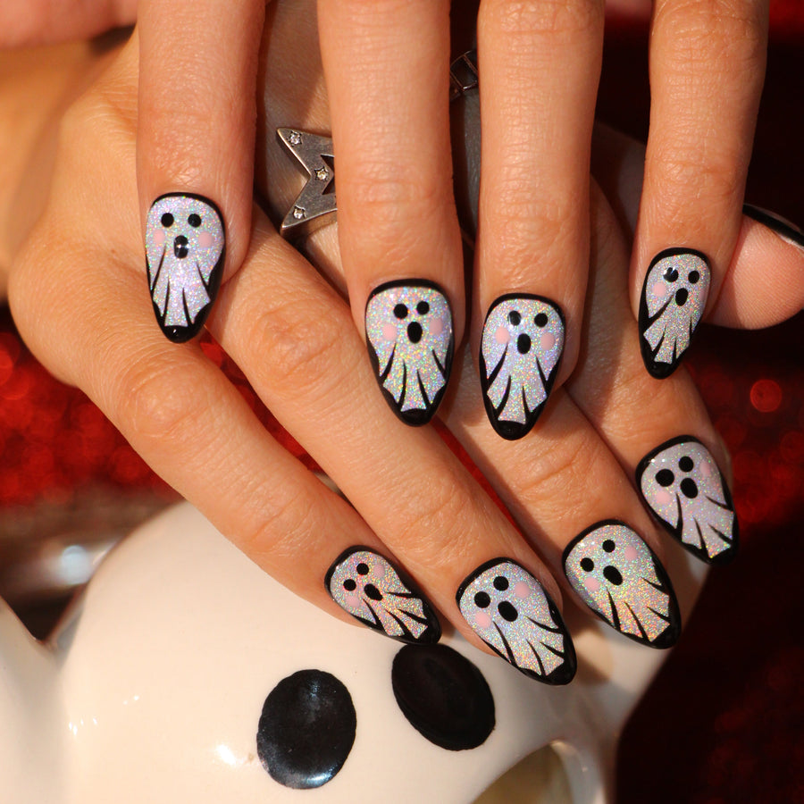 Little Phantom uñas press-on detalle 1