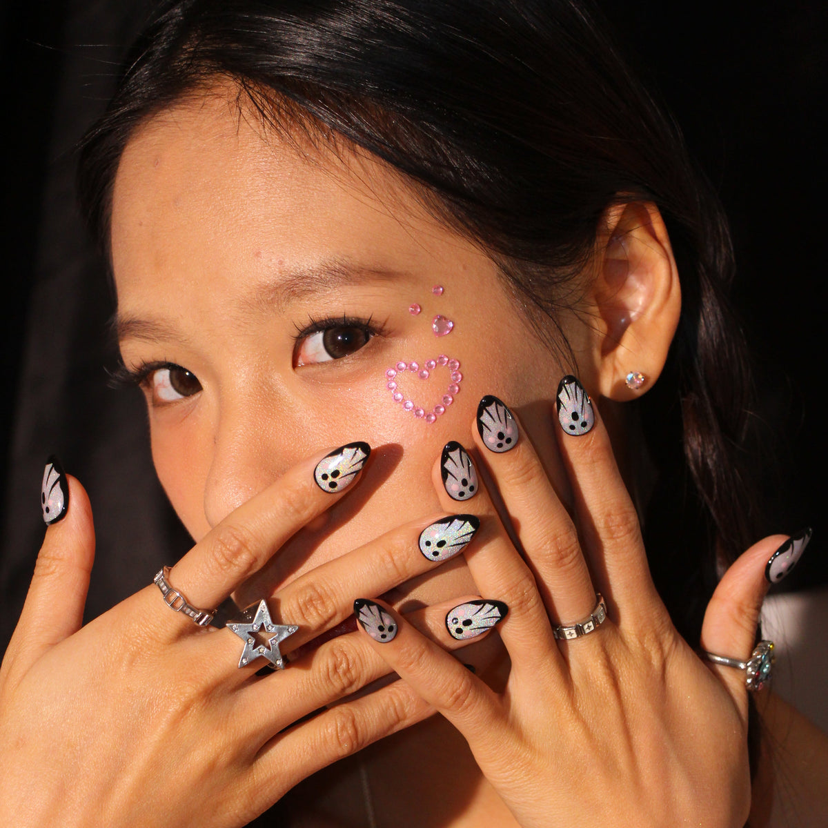 Little Phantom uñas press-on detalle 3