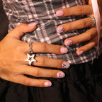 Ghostly Glow uñas press-on detalle 4
