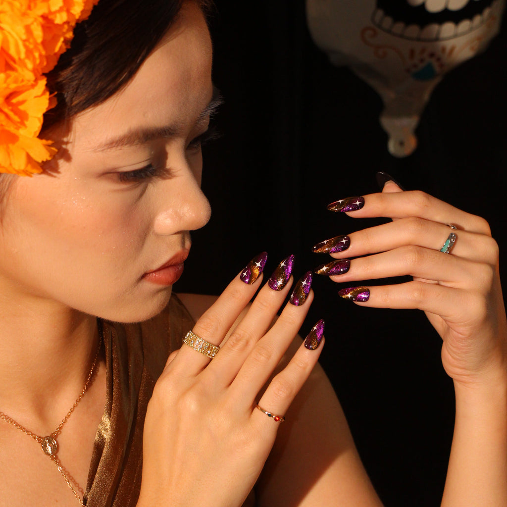 Midnight Gold uñas press-on detalle 3